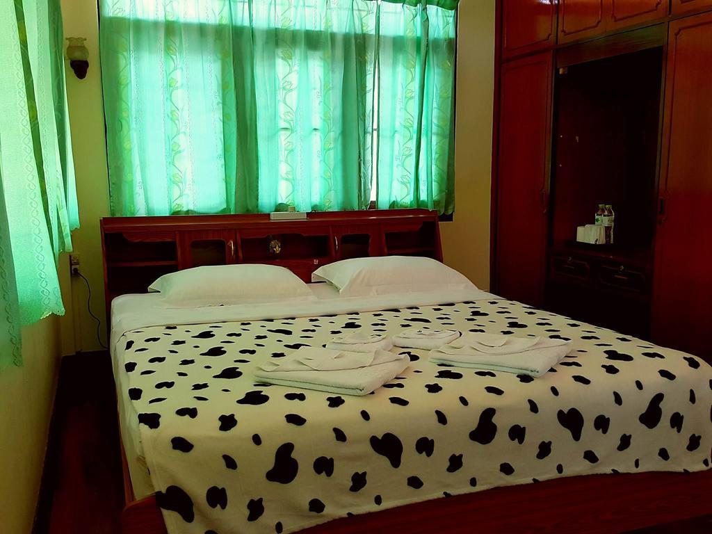 Emmanuel Guesthouse Prachuap Khiri Khan Eksteriør bilde